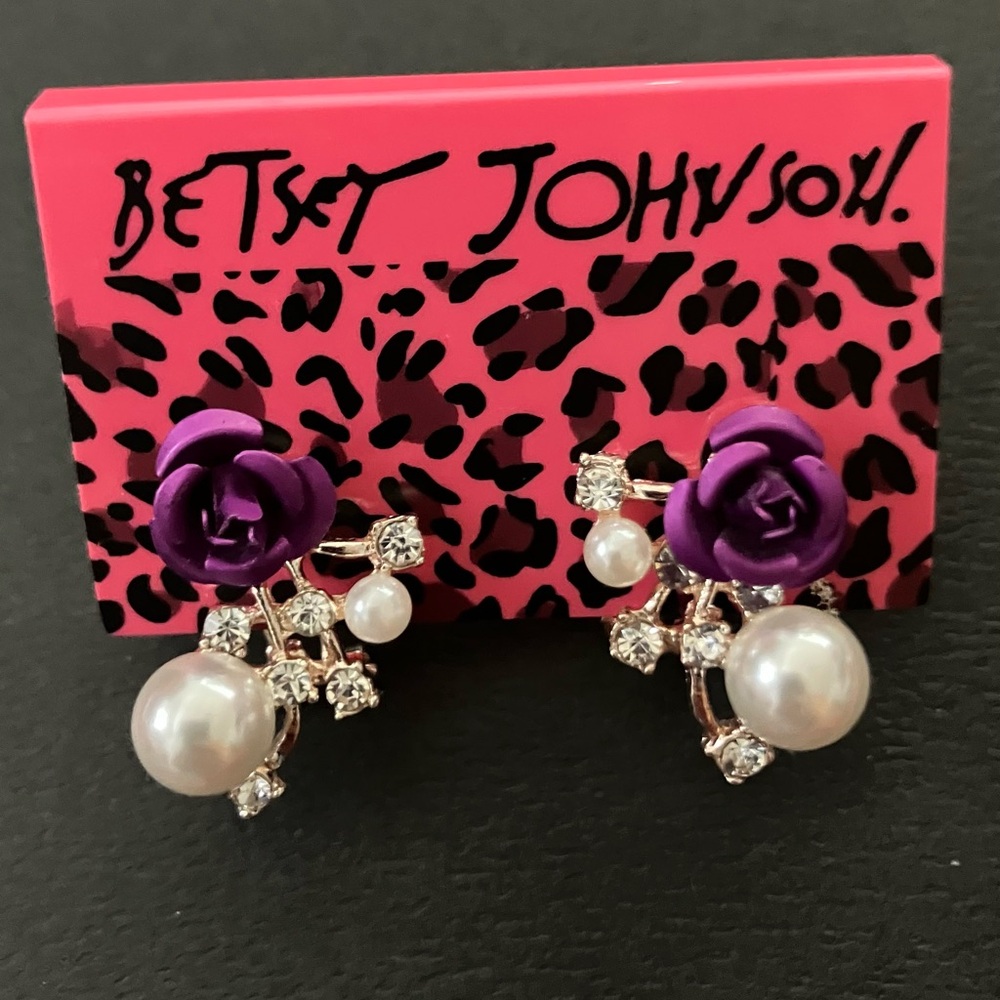 Betsey Johnson rose and pearl earrings